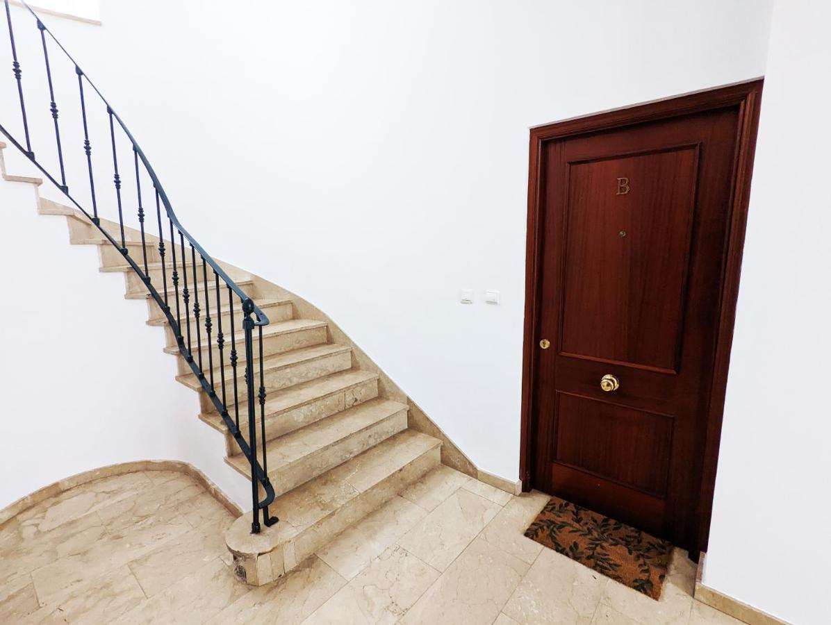 Apartamento La Merced Малага Экстерьер фото